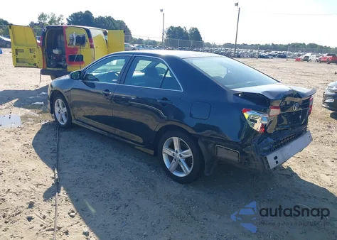 2014 Toyota Camry Se z USA, uszkodzony, nr VIN 4T1BF1FK2EU314976